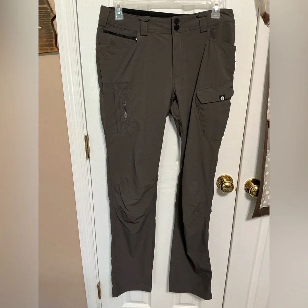 Truewerk Men's Gray Pants, Brand New! 34W 36L - Picture 1 of 4